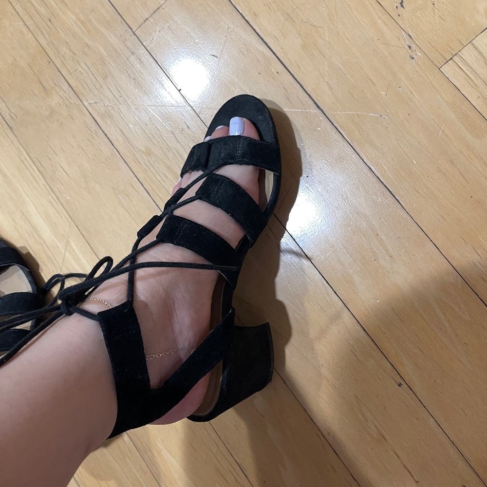 Nine West Strappy Heels in Black Size 6.5